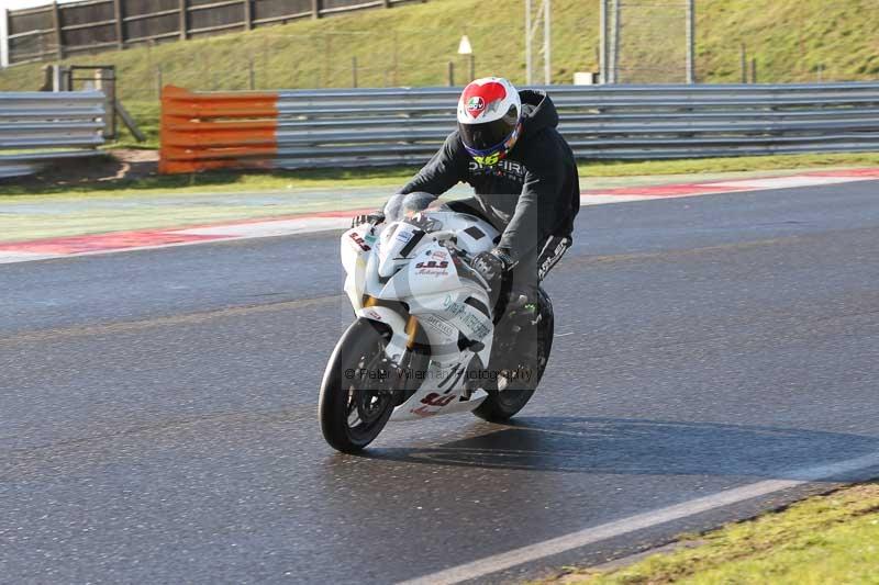 Motorcycle action photographs;Trackday digital images;event digital images;eventdigitalimages;no limits trackday;peter wileman photography;snetterton;snetterton circuit norfolk;snetterton photographs;trackday;trackday photos