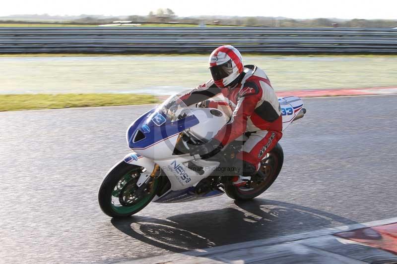Motorcycle action photographs;Trackday digital images;event digital images;eventdigitalimages;no limits trackday;peter wileman photography;snetterton;snetterton circuit norfolk;snetterton photographs;trackday;trackday photos