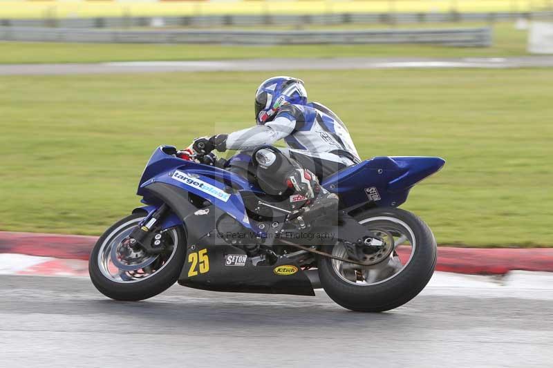 Motorcycle action photographs;Trackday digital images;event digital images;eventdigitalimages;no limits trackday;peter wileman photography;snetterton;snetterton circuit norfolk;snetterton photographs;trackday;trackday photos