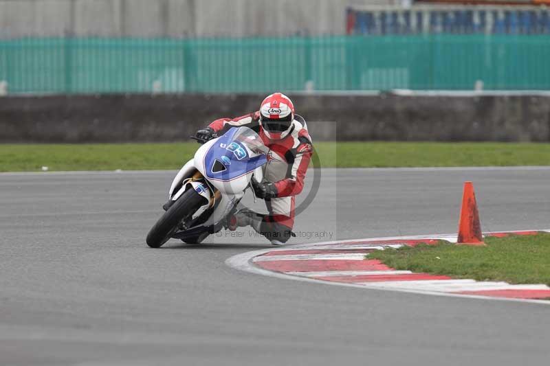 Motorcycle action photographs;Trackday digital images;event digital images;eventdigitalimages;no limits trackday;peter wileman photography;snetterton;snetterton circuit norfolk;snetterton photographs;trackday;trackday photos