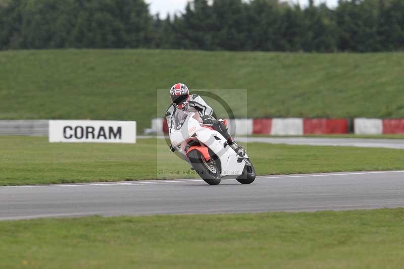 Motorcycle action photographs;Trackday digital images;event digital images;eventdigitalimages;no limits trackday;peter wileman photography;snetterton;snetterton circuit norfolk;snetterton photographs;trackday;trackday photos