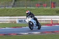 Motorcycle-action-photographs;Trackday-digital-images;event-digital-images;eventdigitalimages;no-limits-trackday;peter-wileman-photography;snetterton;snetterton-circuit-norfolk;snetterton-photographs;trackday;trackday-photos