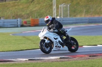 Motorcycle-action-photographs;Trackday-digital-images;event-digital-images;eventdigitalimages;no-limits-trackday;peter-wileman-photography;snetterton;snetterton-circuit-norfolk;snetterton-photographs;trackday;trackday-photos