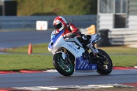 Motorcycle-action-photographs;Trackday-digital-images;event-digital-images;eventdigitalimages;no-limits-trackday;peter-wileman-photography;snetterton;snetterton-circuit-norfolk;snetterton-photographs;trackday;trackday-photos