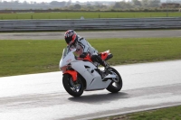 Motorcycle-action-photographs;Trackday-digital-images;event-digital-images;eventdigitalimages;no-limits-trackday;peter-wileman-photography;snetterton;snetterton-circuit-norfolk;snetterton-photographs;trackday;trackday-photos