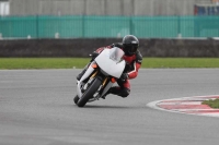Motorcycle-action-photographs;Trackday-digital-images;event-digital-images;eventdigitalimages;no-limits-trackday;peter-wileman-photography;snetterton;snetterton-circuit-norfolk;snetterton-photographs;trackday;trackday-photos