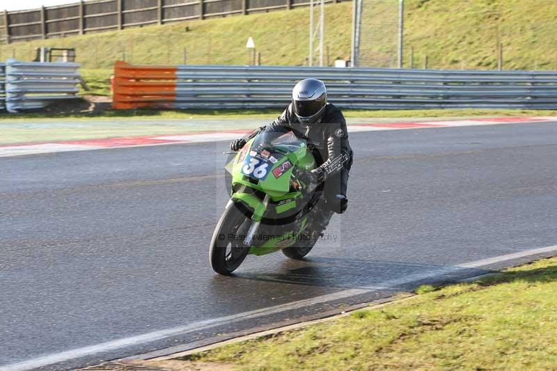 Motorcycle action photographs;Trackday digital images;event digital images;eventdigitalimages;no limits trackday;peter wileman photography;snetterton;snetterton circuit norfolk;snetterton photographs;trackday;trackday photos