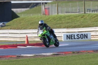 Motorcycle-action-photographs;Trackday-digital-images;event-digital-images;eventdigitalimages;no-limits-trackday;peter-wileman-photography;snetterton;snetterton-circuit-norfolk;snetterton-photographs;trackday;trackday-photos