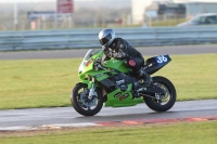 Motorcycle-action-photographs;Trackday-digital-images;event-digital-images;eventdigitalimages;no-limits-trackday;peter-wileman-photography;snetterton;snetterton-circuit-norfolk;snetterton-photographs;trackday;trackday-photos