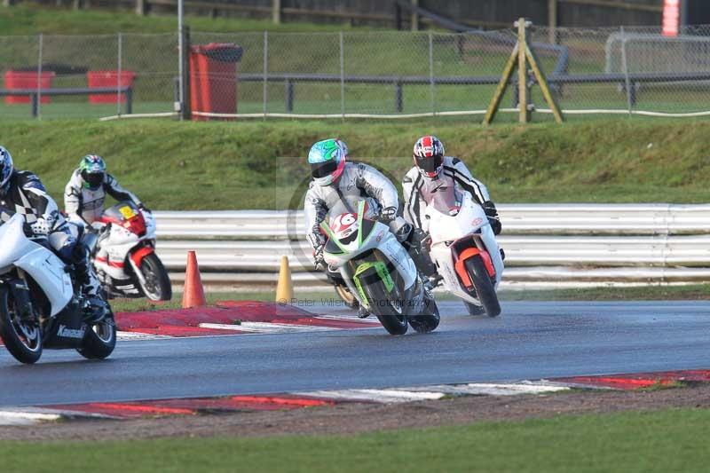 Motorcycle action photographs;Trackday digital images;event digital images;eventdigitalimages;no limits trackday;peter wileman photography;snetterton;snetterton circuit norfolk;snetterton photographs;trackday;trackday photos