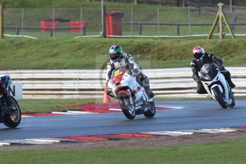 Motorcycle action photographs;Trackday digital images;event digital images;eventdigitalimages;no limits trackday;peter wileman photography;snetterton;snetterton circuit norfolk;snetterton photographs;trackday;trackday photos