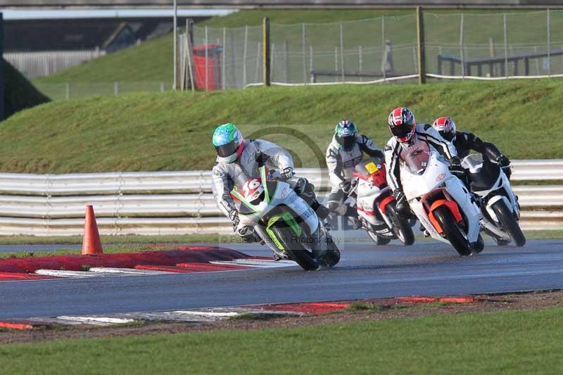 Motorcycle action photographs;Trackday digital images;event digital images;eventdigitalimages;no limits trackday;peter wileman photography;snetterton;snetterton circuit norfolk;snetterton photographs;trackday;trackday photos