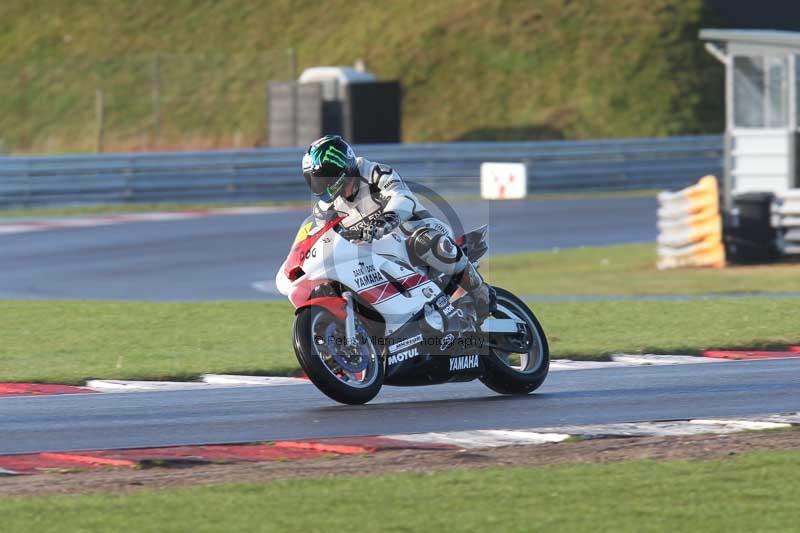 Motorcycle action photographs;Trackday digital images;event digital images;eventdigitalimages;no limits trackday;peter wileman photography;snetterton;snetterton circuit norfolk;snetterton photographs;trackday;trackday photos