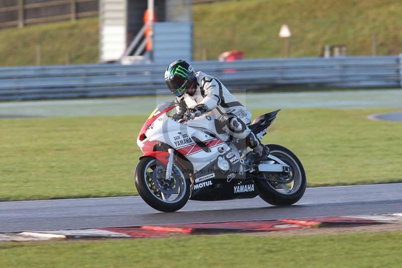 Motorcycle action photographs;Trackday digital images;event digital images;eventdigitalimages;no limits trackday;peter wileman photography;snetterton;snetterton circuit norfolk;snetterton photographs;trackday;trackday photos