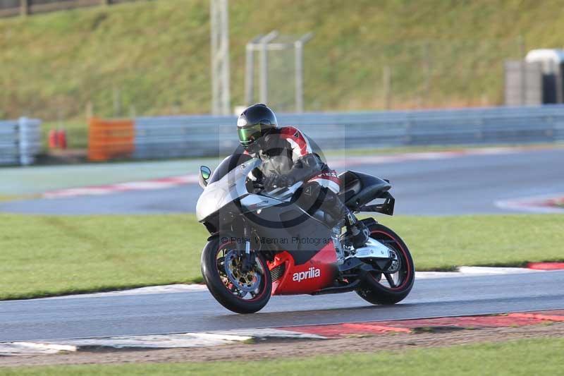 Motorcycle action photographs;Trackday digital images;event digital images;eventdigitalimages;no limits trackday;peter wileman photography;snetterton;snetterton circuit norfolk;snetterton photographs;trackday;trackday photos