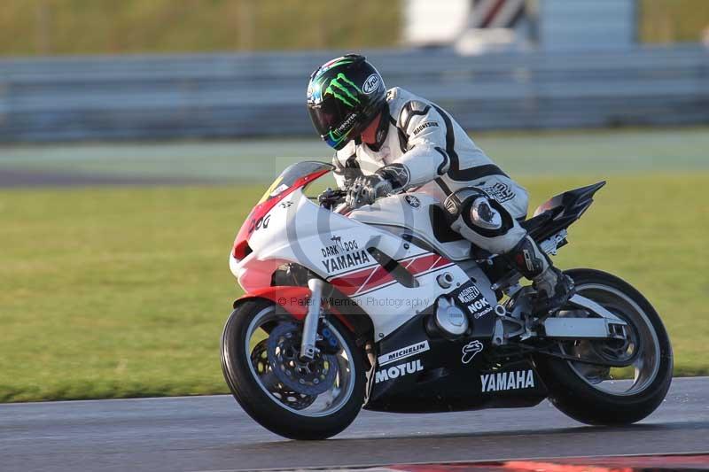 Motorcycle action photographs;Trackday digital images;event digital images;eventdigitalimages;no limits trackday;peter wileman photography;snetterton;snetterton circuit norfolk;snetterton photographs;trackday;trackday photos