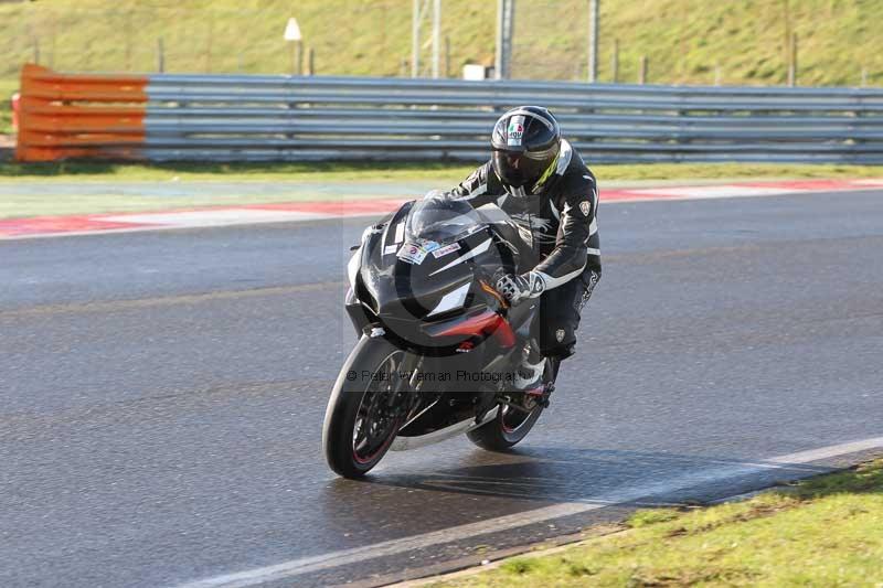 Motorcycle action photographs;Trackday digital images;event digital images;eventdigitalimages;no limits trackday;peter wileman photography;snetterton;snetterton circuit norfolk;snetterton photographs;trackday;trackday photos