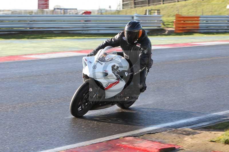 Motorcycle action photographs;Trackday digital images;event digital images;eventdigitalimages;no limits trackday;peter wileman photography;snetterton;snetterton circuit norfolk;snetterton photographs;trackday;trackday photos