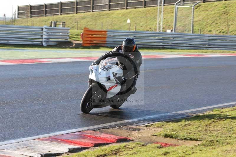 Motorcycle action photographs;Trackday digital images;event digital images;eventdigitalimages;no limits trackday;peter wileman photography;snetterton;snetterton circuit norfolk;snetterton photographs;trackday;trackday photos