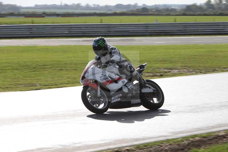 Motorcycle action photographs;Trackday digital images;event digital images;eventdigitalimages;no limits trackday;peter wileman photography;snetterton;snetterton circuit norfolk;snetterton photographs;trackday;trackday photos