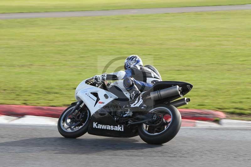Motorcycle action photographs;Trackday digital images;event digital images;eventdigitalimages;no limits trackday;peter wileman photography;snetterton;snetterton circuit norfolk;snetterton photographs;trackday;trackday photos