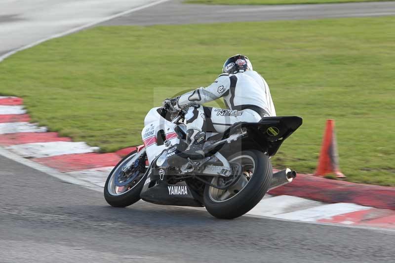 Motorcycle action photographs;Trackday digital images;event digital images;eventdigitalimages;no limits trackday;peter wileman photography;snetterton;snetterton circuit norfolk;snetterton photographs;trackday;trackday photos