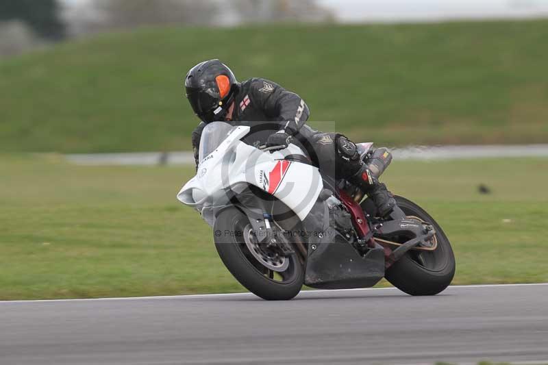 Motorcycle action photographs;Trackday digital images;event digital images;eventdigitalimages;no limits trackday;peter wileman photography;snetterton;snetterton circuit norfolk;snetterton photographs;trackday;trackday photos
