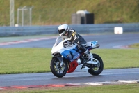 Motorcycle-action-photographs;Trackday-digital-images;event-digital-images;eventdigitalimages;no-limits-trackday;peter-wileman-photography;snetterton;snetterton-circuit-norfolk;snetterton-photographs;trackday;trackday-photos