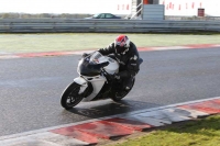 Motorcycle-action-photographs;Trackday-digital-images;event-digital-images;eventdigitalimages;no-limits-trackday;peter-wileman-photography;snetterton;snetterton-circuit-norfolk;snetterton-photographs;trackday;trackday-photos