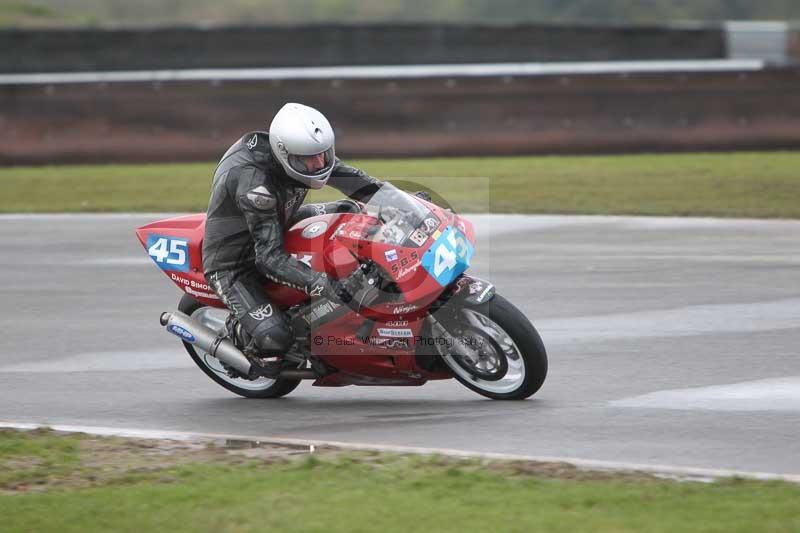 Motorcycle action photographs;Trackday digital images;event digital images;eventdigitalimages;no limits trackday;peter wileman photography;snetterton;snetterton circuit norfolk;snetterton photographs;trackday;trackday photos