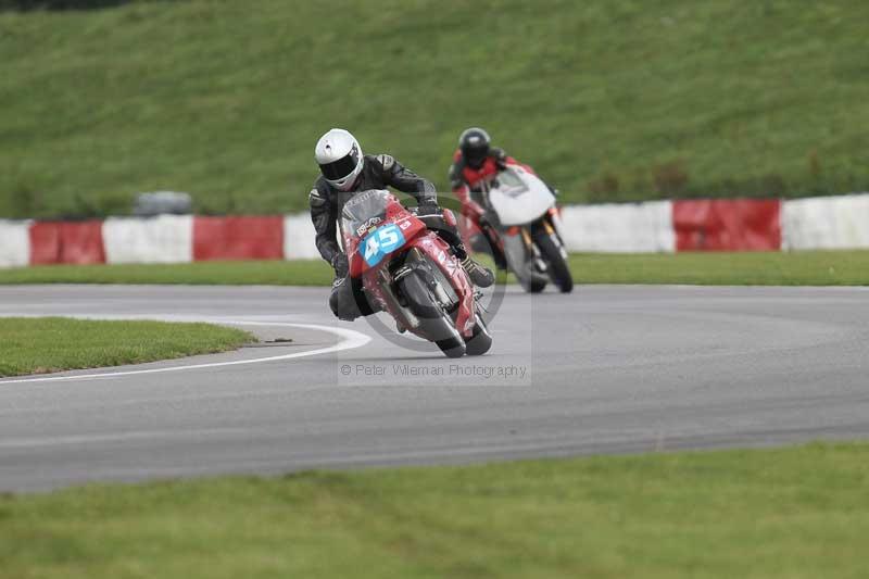 Motorcycle action photographs;Trackday digital images;event digital images;eventdigitalimages;no limits trackday;peter wileman photography;snetterton;snetterton circuit norfolk;snetterton photographs;trackday;trackday photos