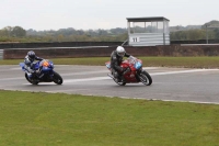 Motorcycle-action-photographs;Trackday-digital-images;event-digital-images;eventdigitalimages;no-limits-trackday;peter-wileman-photography;snetterton;snetterton-circuit-norfolk;snetterton-photographs;trackday;trackday-photos