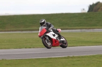 Motorcycle-action-photographs;Trackday-digital-images;event-digital-images;eventdigitalimages;no-limits-trackday;peter-wileman-photography;snetterton;snetterton-circuit-norfolk;snetterton-photographs;trackday;trackday-photos