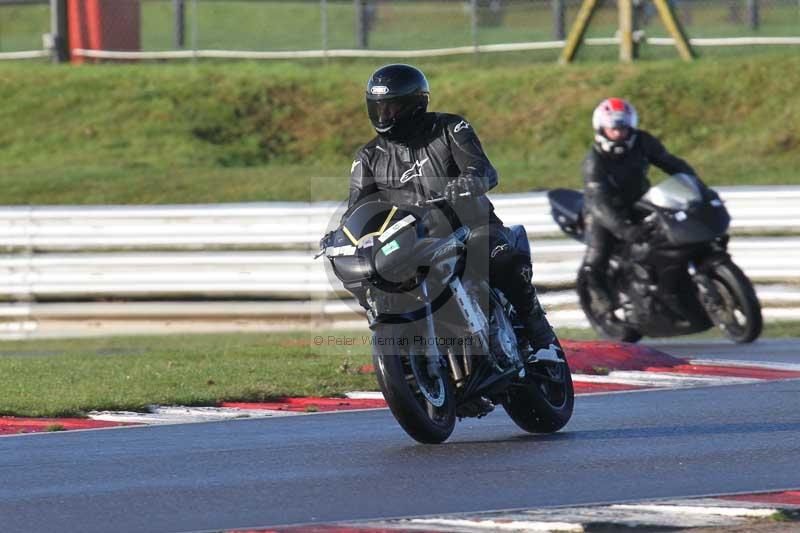 Motorcycle action photographs;Trackday digital images;event digital images;eventdigitalimages;no limits trackday;peter wileman photography;snetterton;snetterton circuit norfolk;snetterton photographs;trackday;trackday photos