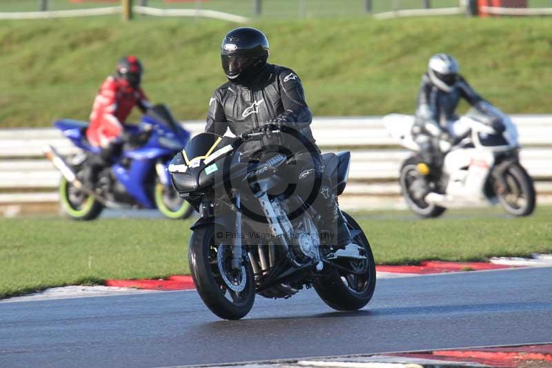 Motorcycle action photographs;Trackday digital images;event digital images;eventdigitalimages;no limits trackday;peter wileman photography;snetterton;snetterton circuit norfolk;snetterton photographs;trackday;trackday photos