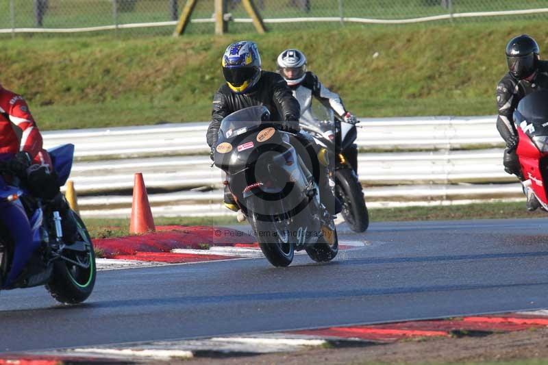 Motorcycle action photographs;Trackday digital images;event digital images;eventdigitalimages;no limits trackday;peter wileman photography;snetterton;snetterton circuit norfolk;snetterton photographs;trackday;trackday photos