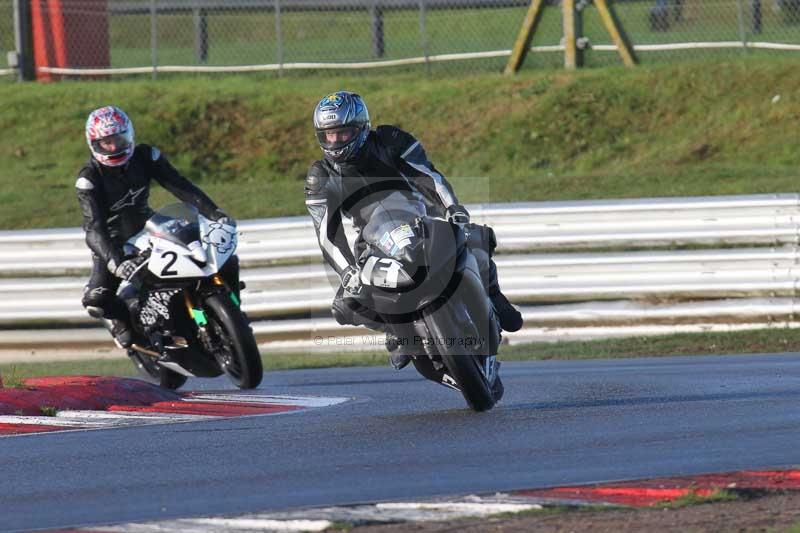 Motorcycle action photographs;Trackday digital images;event digital images;eventdigitalimages;no limits trackday;peter wileman photography;snetterton;snetterton circuit norfolk;snetterton photographs;trackday;trackday photos