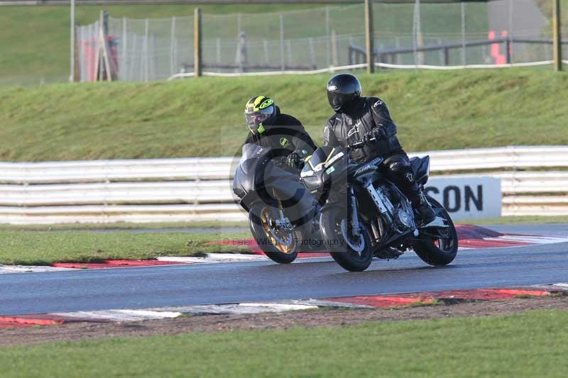 Motorcycle action photographs;Trackday digital images;event digital images;eventdigitalimages;no limits trackday;peter wileman photography;snetterton;snetterton circuit norfolk;snetterton photographs;trackday;trackday photos