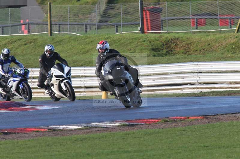 Motorcycle action photographs;Trackday digital images;event digital images;eventdigitalimages;no limits trackday;peter wileman photography;snetterton;snetterton circuit norfolk;snetterton photographs;trackday;trackday photos