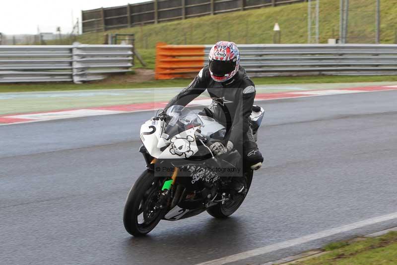 Motorcycle action photographs;Trackday digital images;event digital images;eventdigitalimages;no limits trackday;peter wileman photography;snetterton;snetterton circuit norfolk;snetterton photographs;trackday;trackday photos