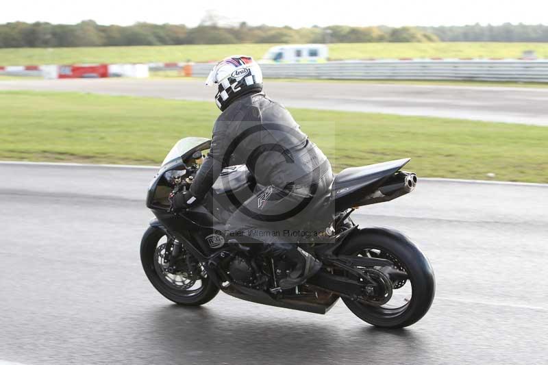 Motorcycle action photographs;Trackday digital images;event digital images;eventdigitalimages;no limits trackday;peter wileman photography;snetterton;snetterton circuit norfolk;snetterton photographs;trackday;trackday photos