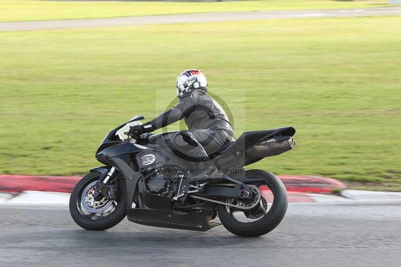 Motorcycle action photographs;Trackday digital images;event digital images;eventdigitalimages;no limits trackday;peter wileman photography;snetterton;snetterton circuit norfolk;snetterton photographs;trackday;trackday photos