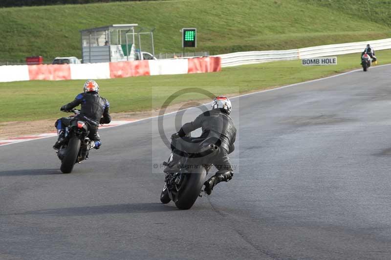 Motorcycle action photographs;Trackday digital images;event digital images;eventdigitalimages;no limits trackday;peter wileman photography;snetterton;snetterton circuit norfolk;snetterton photographs;trackday;trackday photos