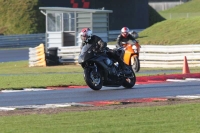 Motorcycle-action-photographs;Trackday-digital-images;event-digital-images;eventdigitalimages;no-limits-trackday;peter-wileman-photography;snetterton;snetterton-circuit-norfolk;snetterton-photographs;trackday;trackday-photos