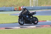 Motorcycle-action-photographs;Trackday-digital-images;event-digital-images;eventdigitalimages;no-limits-trackday;peter-wileman-photography;snetterton;snetterton-circuit-norfolk;snetterton-photographs;trackday;trackday-photos