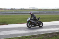 Motorcycle-action-photographs;Trackday-digital-images;event-digital-images;eventdigitalimages;no-limits-trackday;peter-wileman-photography;snetterton;snetterton-circuit-norfolk;snetterton-photographs;trackday;trackday-photos