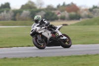Motorcycle-action-photographs;Trackday-digital-images;event-digital-images;eventdigitalimages;no-limits-trackday;peter-wileman-photography;snetterton;snetterton-circuit-norfolk;snetterton-photographs;trackday;trackday-photos