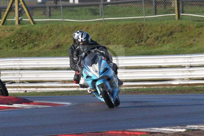 Motorcycle action photographs;Trackday digital images;event digital images;eventdigitalimages;no limits trackday;peter wileman photography;snetterton;snetterton circuit norfolk;snetterton photographs;trackday;trackday photos