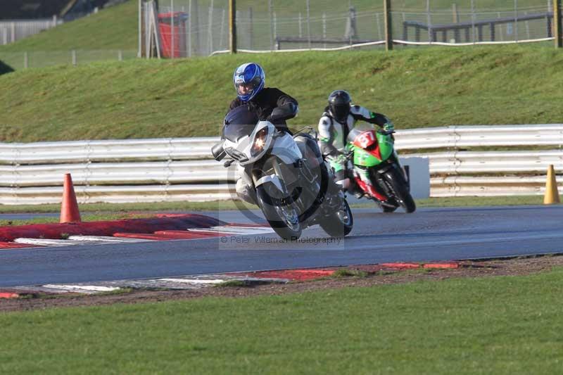Motorcycle action photographs;Trackday digital images;event digital images;eventdigitalimages;no limits trackday;peter wileman photography;snetterton;snetterton circuit norfolk;snetterton photographs;trackday;trackday photos