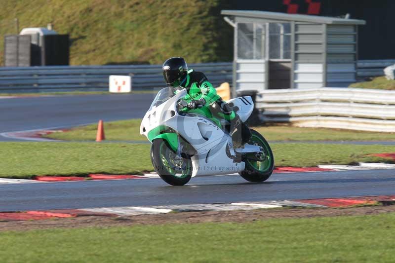 Motorcycle action photographs;Trackday digital images;event digital images;eventdigitalimages;no limits trackday;peter wileman photography;snetterton;snetterton circuit norfolk;snetterton photographs;trackday;trackday photos